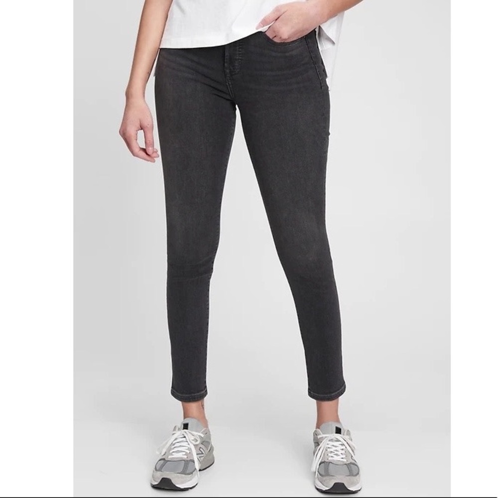 NWT Gap Sky High True Skinny Jeans with Washwell